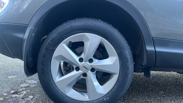 Nissan Qashqai 1.3 DiG-T 160 Acenta Premium 5dr DCT Petrol Hatchback